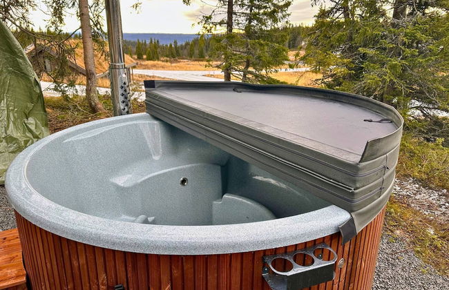Modern Mountain Cabin - Outdoor Hot Tub - 8 Beds - Photo 24