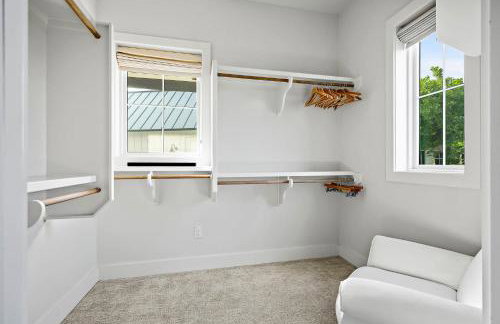 Scenic Lake Travis Farmhouse - Pickleball - BBQ - Foto 15