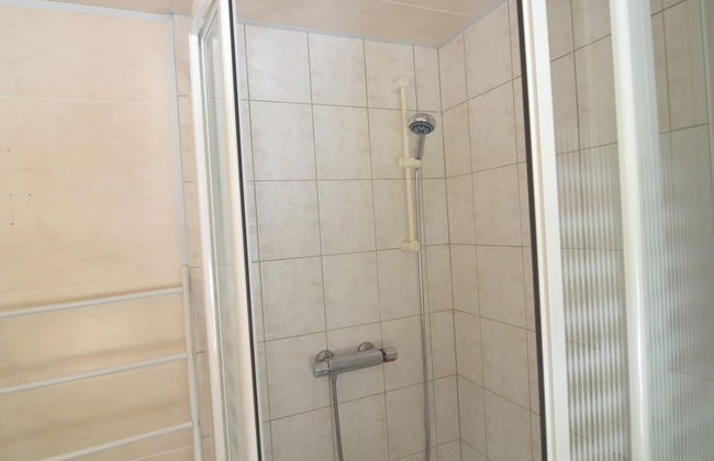 Welcoming Cottage in Hatrival With Terrace - Foto 10