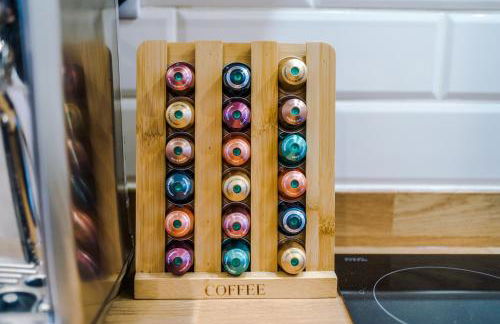 Country Charm Cottage Sleeps 4 & Free Parking - Photo 13