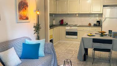 Garden Apartment with BBQ in the Athenian Riviera - Foto 4