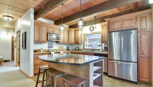 Peaceful Mt Hood Cabin with Hot Tub and Fire Pit! - Foto 5