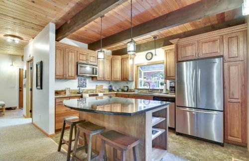 Peaceful Mt Hood Cabin with Hot Tub and Fire Pit! - Foto 5