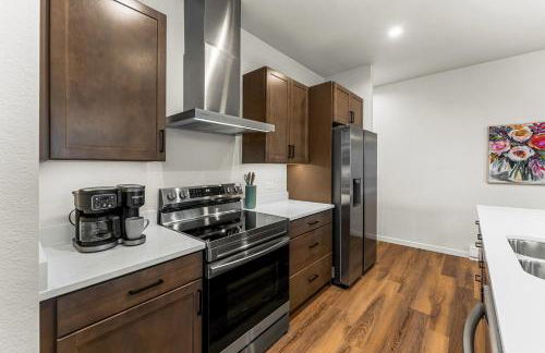 The Downtown Duplex - Pet Friendly - NEW BUILD - Foto 15