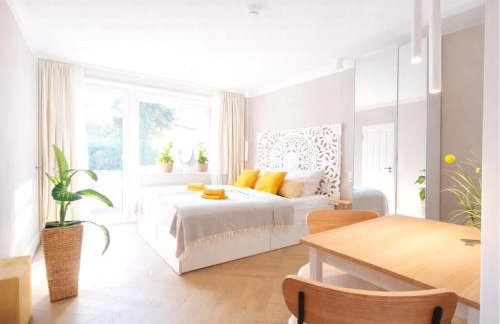 Cozy Apartment near Maschsee, balcony, gardenview - Foto 1