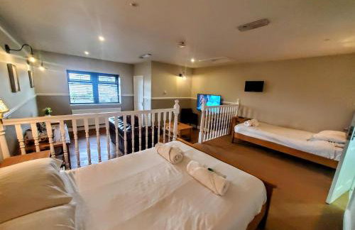 The Golden Ball Cottages - Foto 7