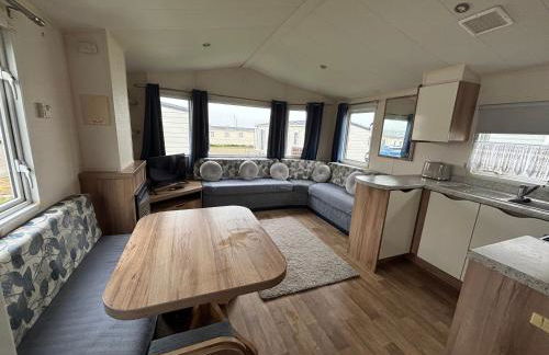 Beautiful 2 bedroom caravan , Leysdown - Foto 2