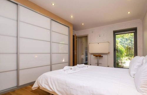 Stunning 5-bed 3-bath house close to the sea! - Foto 39