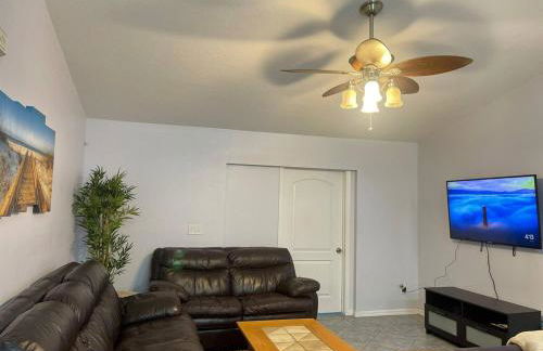 Room 3 - Cozy Queen (Shared Bathroom) - Foto 15