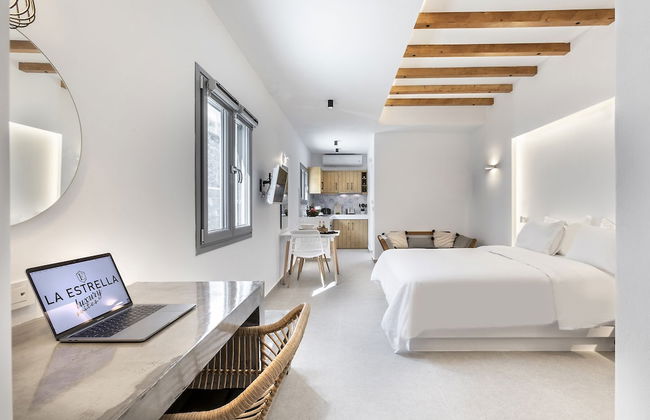 La Estrella 4 Suites with Sea View & 4 Prive Hot Tub - Foto 14