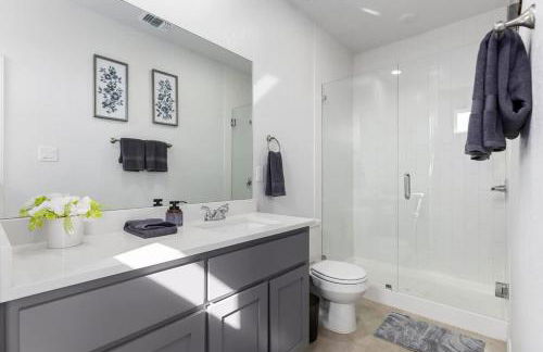 NEW Temple 12 BD Contractor & Group Friendly - Foto 18