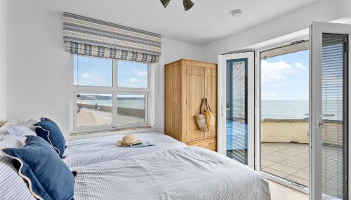 3 At The Beach, Torcross - Family friendly, Sea View, Parking - Foto 2, wardrobe