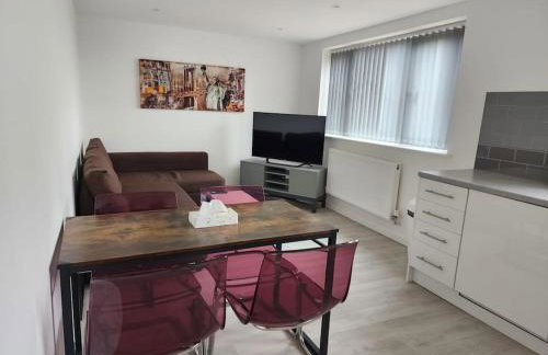 Hazel 1-Bedroom Flat, Parking, WiFi, Netflix, Prime location - Foto 2