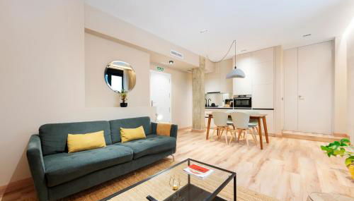 STAYMADRID - Bernabeu Chic Apartment - Foto 1