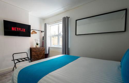 Tettenhall Lodge Gardens - Photo 8