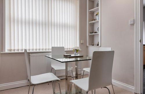 Work Stay - Kitchen - Dining & Free Parking - Foto 4