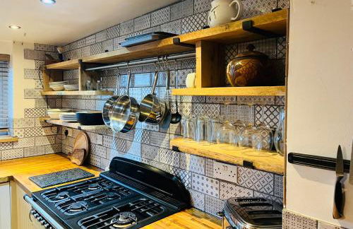 1 Bed Flat - Sleeps 2 - Pets - Balcony - Parking - Foto 26