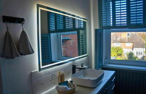 Modern Beachfront Apartment - Foto 7