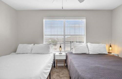 2BR Spacious Getaway Near Dwntown, Pool, UT Austin - Foto 16