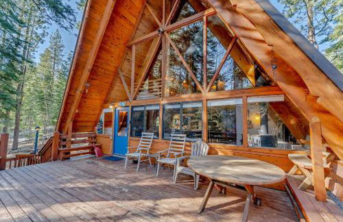 3BR Tahoe Cabin in the Trees with Hot Tub - Foto 25