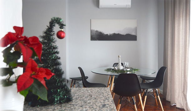 Grey Apartment by JC - Foto 5, Servicio de comidas en la habitación