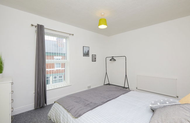 4 Bed Derby House - Long Stays- Parking - Foto 9