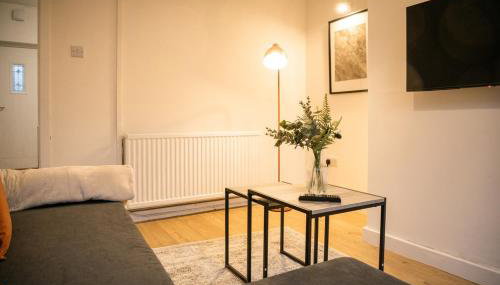 Ashton 2BR Escape near Historical Town Market - Foto 4