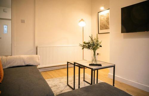 Ashton 2BR Escape near Historical Town Market - Foto 4