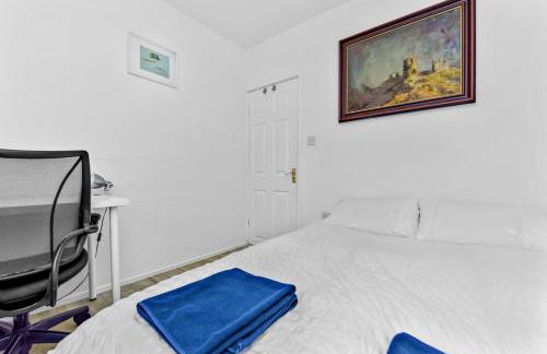 Family House in the Heart of Hanwell with 5 stars! - Foto 3