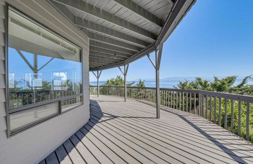 Spacious Camano Home with Hot Tub and Water Views! - Foto 33