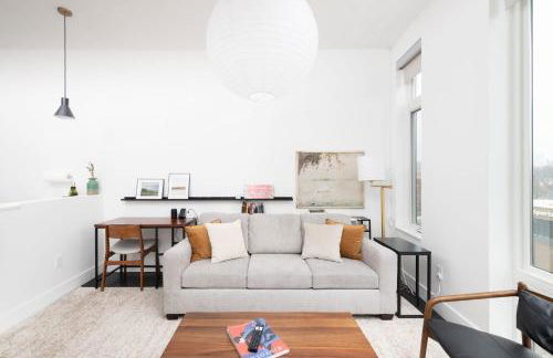 Modern 1BR Apt with Rooftop, Gym, and Parking - Foto 3