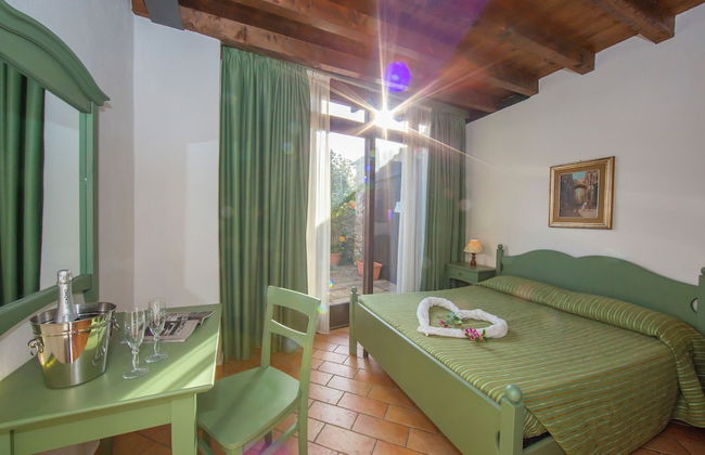 Liano Ginestra -Terrace & parking - Photo 8