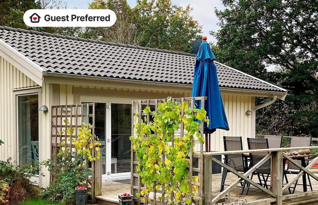 Holiday Home in Kållekärr - Photo 1