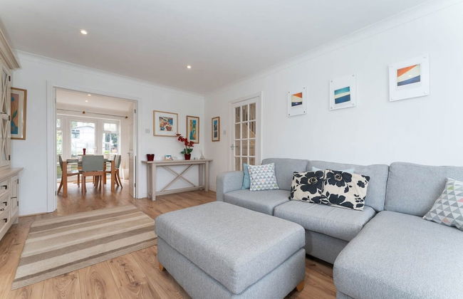 Host Stay Martlet House - Photo 2