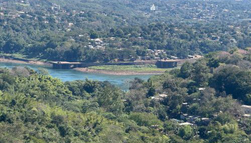 Apto climatizado com 2 dormitórios em Foz de Iguaçu no centro próximo às Cataratas do Iguaçu - Foto 3