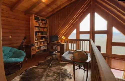 Charming Cabin with Incredible Mountain Views - Foto 13