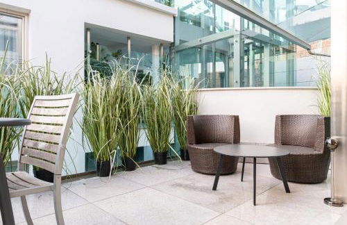 Artist House - Photo 49