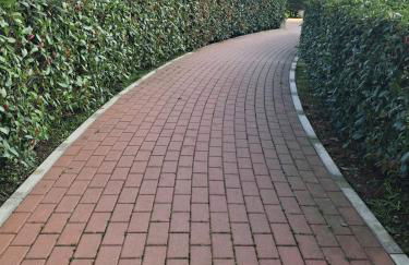 Bilocale comodamente collegato con centro Milano - Photo 13