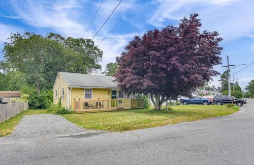 Less Than 2 Mi to Beach Cozy Cottage with Patio on Cape Cod - Photo 12