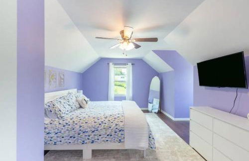 Lrge 5 BR 9 Beds Near DC-Pool, Hot Tub, Gym, Game Rm, Fire Pit - Foto 36