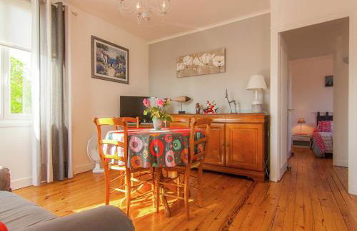 Cozy Garden Retreat Malemort - Foto 8