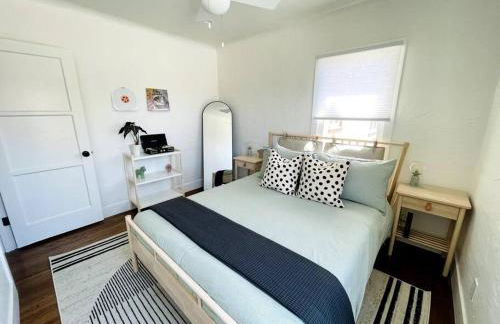 Huge Updated Spanish Apt - Steps to Beach & Bay! - Foto 23