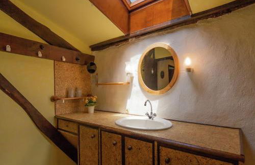 Spacious farmhouse with private heated pool in a rustic garden - Foto 63