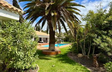 Villa Casa Lilo, en jardin grande,con una gran piscina, con pérgola y barbacoa - Foto 13