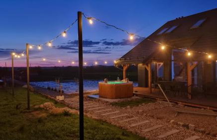 Osada Miłojeż - całoroczne Domy Premium w Borach Tucholskich, Jacuzzi pod gwiazdami - Foto 49