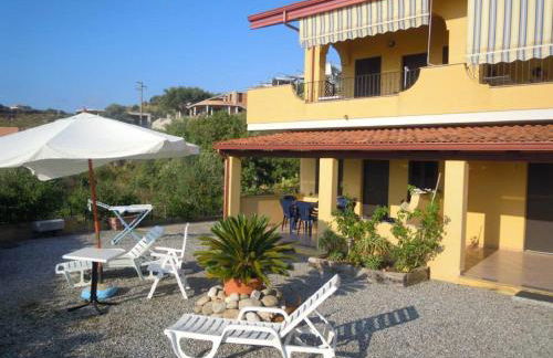 Baciati dal Sole - Foto 1