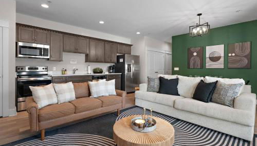 *NEW* Charm on Church ~ Cozy, Modern, Downtown Apt - Foto 5