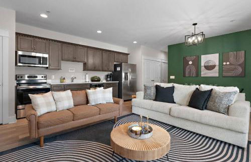 *NEW* Charm on Church ~ Cozy, Modern, Downtown Apt - Foto 5