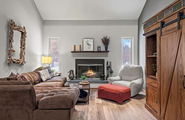 Mountain Hideout by Avantstay Game Room Deck - Photo 1