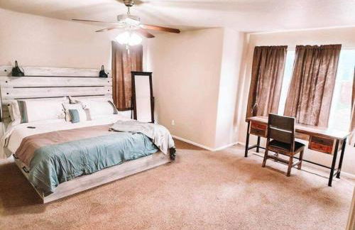 Falcon Retreat! Pet Friendly King Beds - Foto 12